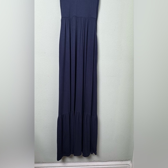 Evereve Eloise Tiered Maxi Dress w/smocked‎ back in navy blue size small - Picture 4 of 13